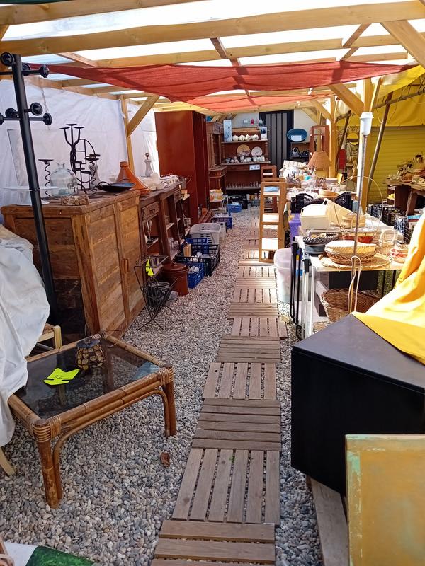 Braderie de la caverne d'aliba chats