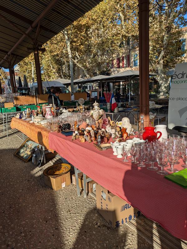 Brocante professionnelle de la place morgan