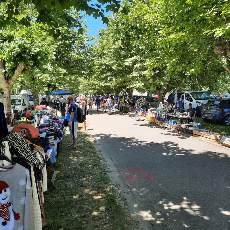 Vide grenier des amis de la boule de beauregard