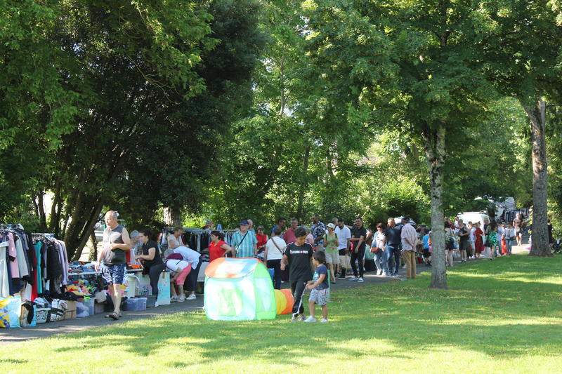 Vide greniers comité des fêtes de la lande