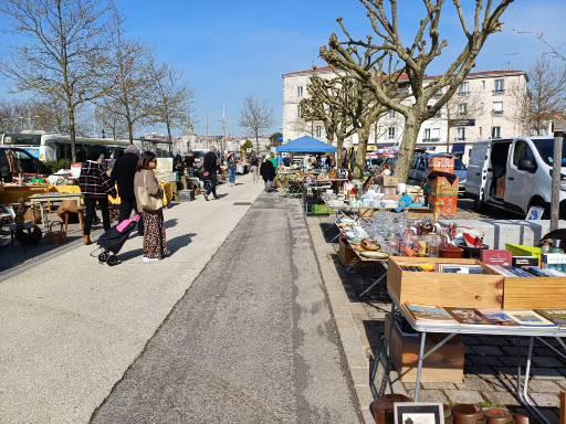Marche aux puces