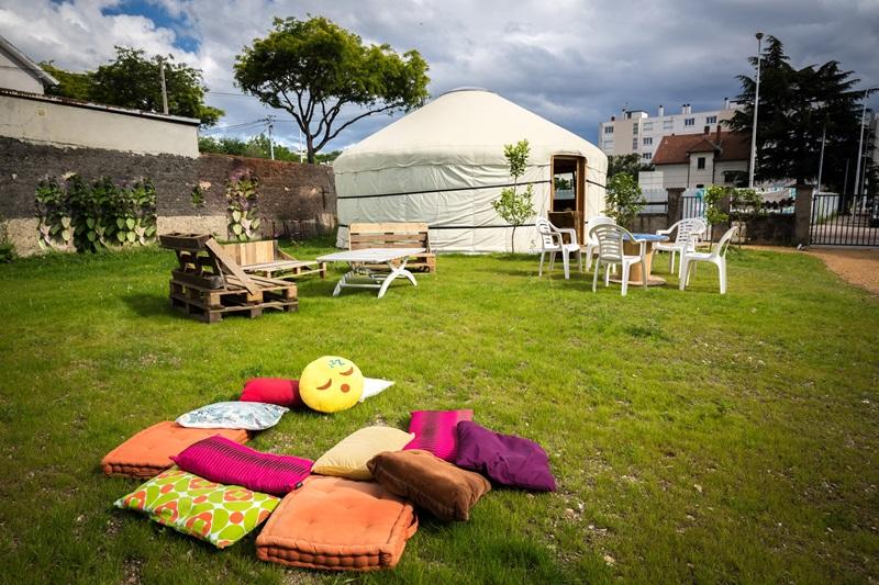 Brocante - vide-dressing de la yourte