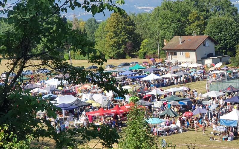 Vide grenier - brocante de mouxy