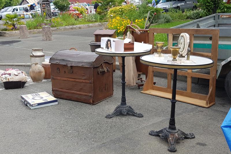 Brocante - bric à brac - artisanat